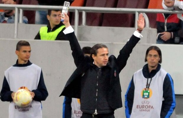 Chef Reghe! Antrenorul Stelei anunţă: "Le gătesc jucătorilor"  » Cîţi litri de apă bea într-un meci :D