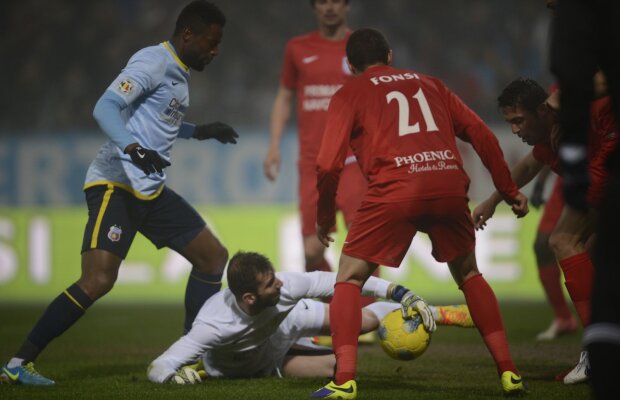 VIDEO Ciupeală în ceaţă » Steaua a învins la limită Săgeata, 2-1, şi s-a dus la opt puncte în faţa Astrei