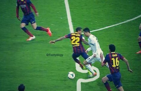 Cele mai bune glume de după El Clasico » Arbitrul: "Cîte penalty-uri vrei?", Xavi: "Hmm, două" :)