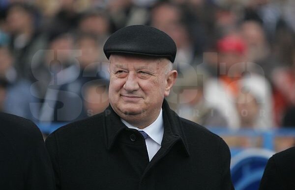 Fostele glorii ale Craiovei îl plîng pe creatorul Maximei: "Era făcut pentru a conduce, avea tot ce îi trebuie"