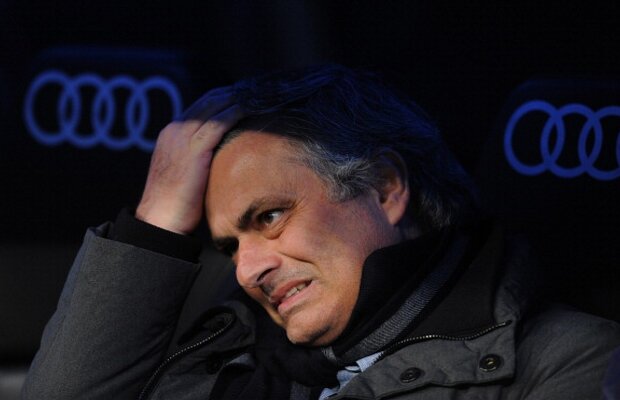 MouLeaks » Au apărut fragmente noi din noua carte despre Mourinho: "Sînteţi trădători şi fii de curve!" :O