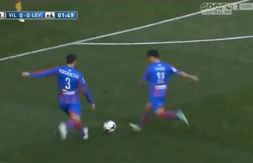 VIDEO Asta-i schemă :D » Fază comică în La Liga: doi jucători au executat în acelaşi timp o lovitură liberă