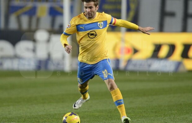 VIDEO Seară festivă pentru "lupi": Adrian Mutu şi Laurenţiu Marinescu au revenit cu gol » Petrolul continuă lupta pentru locul 2, după 3-0 cu FC Botoşani