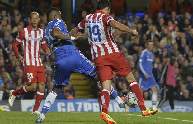 VIDEO I-a scos din minţi! Diego Costa i-a enervat la culme pe jucătorii lui Chelsea înainte de executarea penalty-ului! Cum a încercat să îl intimideze pe Schwarzer