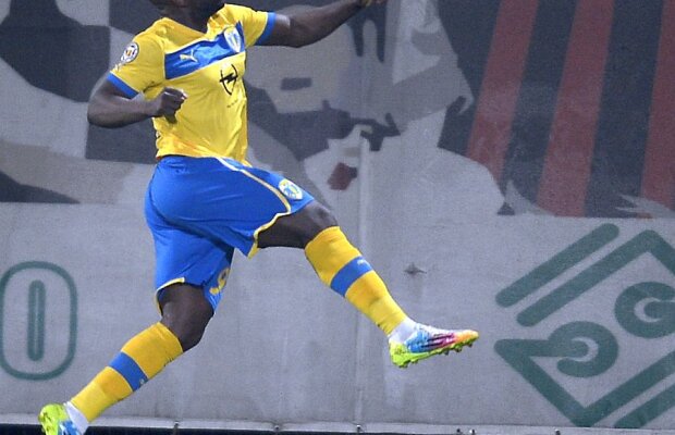 VIDEO "Lupii" se menţin pe locul 2 » Petrolul a învins-o pe FC Vaslui, 3-0, şi rămîne cu un pas în faţa Astrei