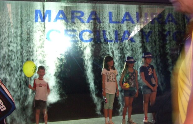 FOTO Culoare la Madrid » Mii de oameni vin zilnic la Caja Magica pentru tenis, distracţie, soare