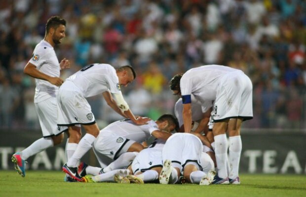 VIDEO ACS Poli - Ceahlăul 1-1 » Remiză încinsă, cu două penalty-uri şi trei eliminaţi