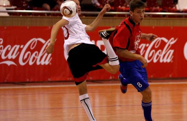 Mai sînt patru zile pînă la faza finală a Cupei Coca-Cola » 10 echipe rămase din aproape 500 şi o rivalitate imensă