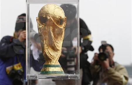 Fanii au dat răspunsul! » După 140.000 de voturi, cititorii GSP au declarat două mari favorite pentru cîştigarea CM! Topul complet