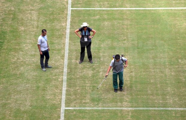Spray and Play! » S-a găsit soluţia pentru gazonul pîrjolit de la Manaus. L-au vopsit!