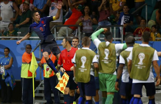 FOTO şi VIDEO Albii nu ştiu să sară » Campionii mondiali au fost umiliţi la debut în Brazilia: Spania - Olanda 1-5