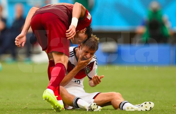 VIDEO+FOTO » Pepe, eliminat gratuit după un conflict cu Thomas Muller! Reacţia incredibilă a lui Raul Meireles la adresa arbitrului!