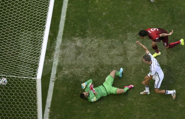 Thomas Muller rămîne modest după ce a scris istorie cu Portugalia: "Nu e prea rău pentru început!" :D