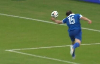 VIDEO Meciul şi greşeala la Mondial » Henţ clar în careu, dar arbitrul nu a acordat penalty!