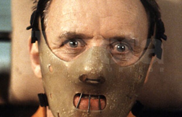 FOTO Hannibal Filip » Steliano a băgat spaima în dinamovişti după ce s-a antrenat cu o mască specială