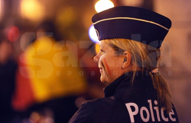 FOTO Luptători şi steaguri » Imagini inedite cu drapelele echipelor de la Mondiale