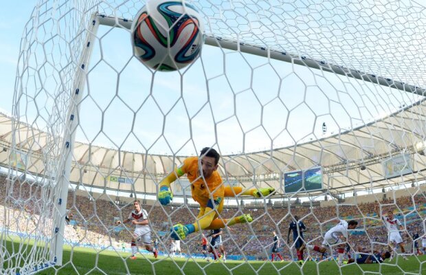 VIDEO+FOTO Călcaţi de Hummers » Germaniei i-a ajuns golul lui Mats Hummels pentru a-i trimite acasă pe francezi