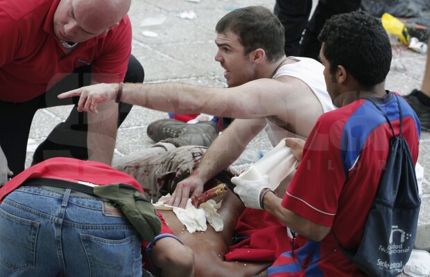 Hăcuiţi! Baie de sînge la San Jose! » Trei suporteri înjunghiaţi într-un fanzone în timpul meciului Olanda - Costa Rica