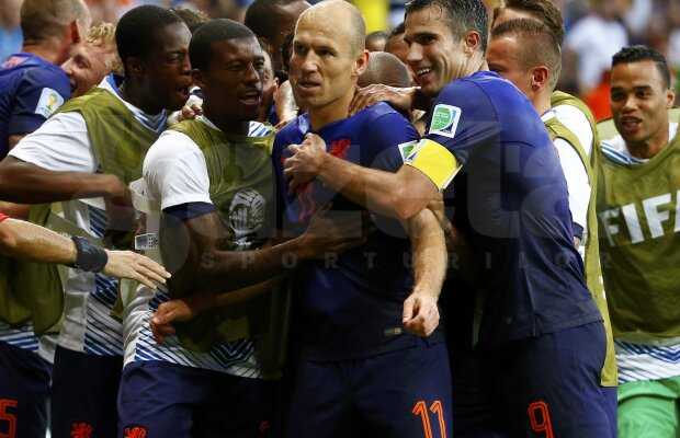 Louis Van Gaal are mari bătăi de cap înaintea meciului cu Argentina! Şi-a pierdut omul-cheie: "Nu ştiu dacă va fi apt"