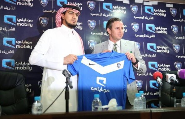 Laurenţiu Reghecampf pune presiune pe Constantin Gâlcă » Ce misiune are antrenorul Stelei şi o explicaţie pentru suporteri