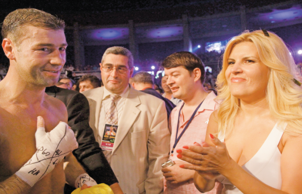 A început urmărirea penală! Oamenii lui Udrea o dezvăluie drept "şefă a Galei Bute"