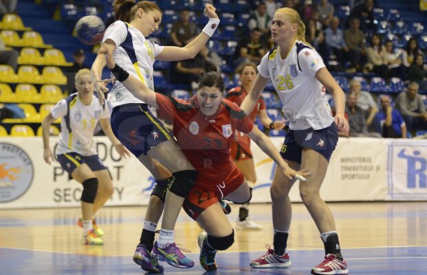 Oana Manea ar putea lipsi jumătate de an de pe teren după ce s-a accidentat la picior: "E tot umflat, dar calc în el!"