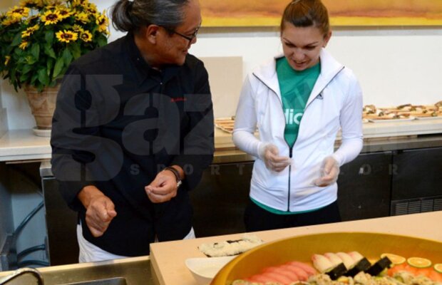 Sushi by Simona » Halep a învăţat cum să se descurce cu peştele crud de la un chef celebru, Masaharu Morimoto