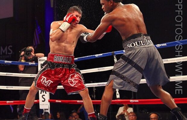 VIDEO Un nou KO pentru noua minune a boxului românesc » Ronald Gavril, omul lui Floyd Mayweather a făcut un meci perfect în Las Vegas!