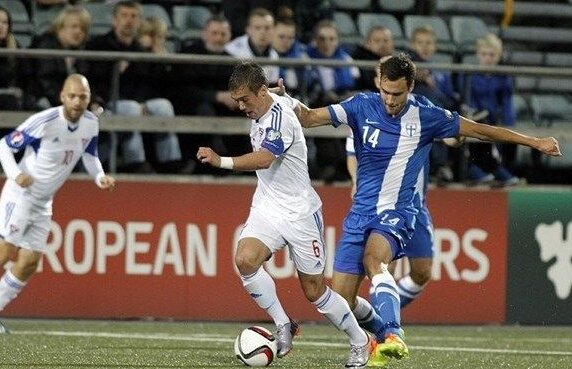 Selecţionata din Insulele Feroe a condus meciul cu Finlanda, dar a pierdut copilăreşte: ”Diferenţa între bărbaţi şi băieţi”