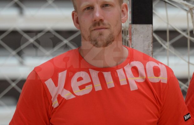 Asta ar fi ultima! Stoican a primit o propunere surprinzătoare pentru primul "11": "La handbal stau în drumul oamenilor, dar la fotbal sînt incredibil!"