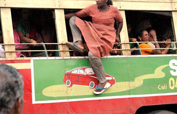 Top 10 lucruri amuzante despre eventualul transfer al lui Mutu în India » Omul cu coadă îi rezolvă accidentările, limita e 100 de sms-uri şi kilogramele în plus nu sînt amendate :D