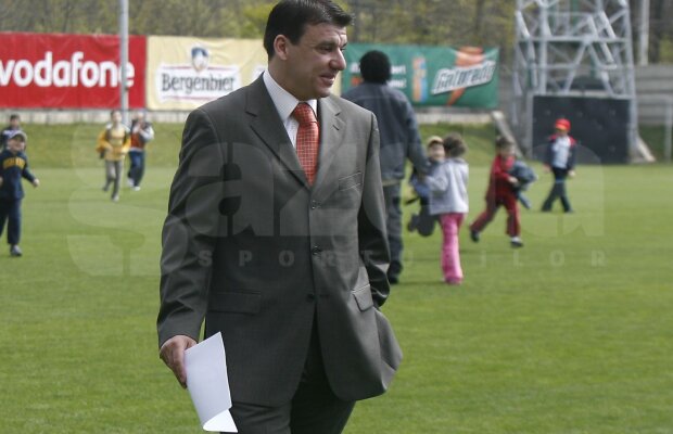 Gigi Becali l-a ”liniştit” pe Gâlcă: nu îi aduce nici un manager în locul lui Mihai Stoica » ”Să nu mai aud de Dan Prodan!”