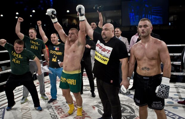 Performanţă uriaşă  a lui Cătălin Moroşanu » E primul român calificat în marea finală a Superkombat sub ochii lui Remy Bonjasky