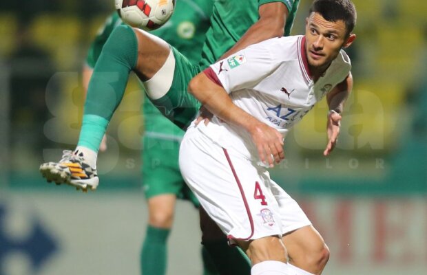 Explicaţie stupefiantă pentru gesturile rasiste ale rapidiştilor: "Probabil un copil a fost prea sătul şi nu mai voia să ţină banana" :O