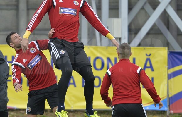 FOTO I-a luat uşor » Cum a decurs primul antrenament al naţionalei înainte de confruntarea cu Ungaria