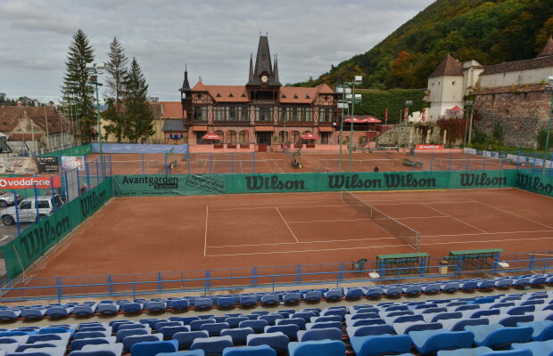 TOLO.ro » Ce a uitat Aristotel Căncescu? A uitat de domnişoara Miti de Lemeny