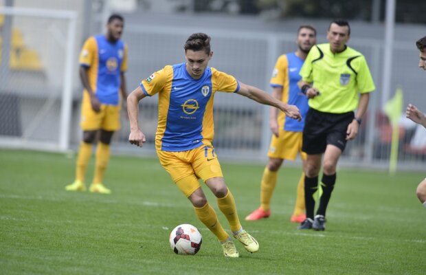 GALERIE FOTO Petrolul a învins Viitorul cu 3-0, într-o partidă amicală! Ianis Hagi a fost titular