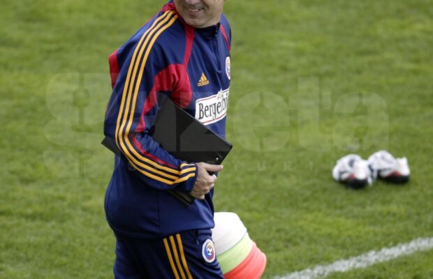 Cît de înţeleaptă e posibila alegere a lui Răzvan Burleanu? Argumente pro şi contra întoarcerii lui Anghel Iordănescu pe banca naţionalei!