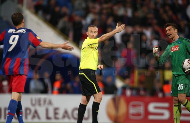 Piaza rea revine! Arbitrul care a condus Steaua - Napoli 3-3 va fi la centru în meciul cu Rio Ave » Remember din 2010