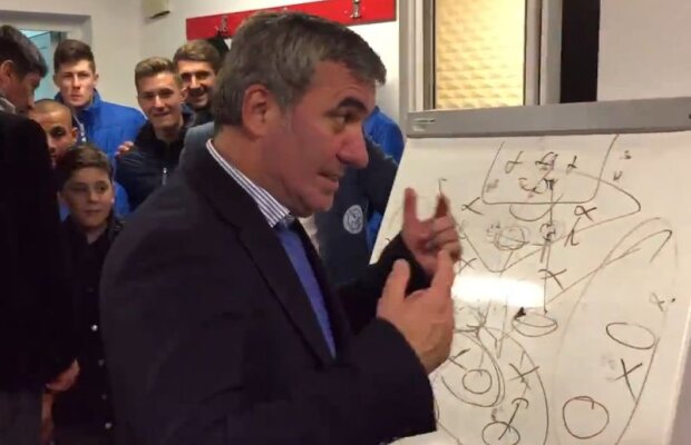 FOTO Şah ca "Regele" » Tactica secretă a lui Hagi a fost dezvăluită: cum s-o baţi pe Dinamo ;)