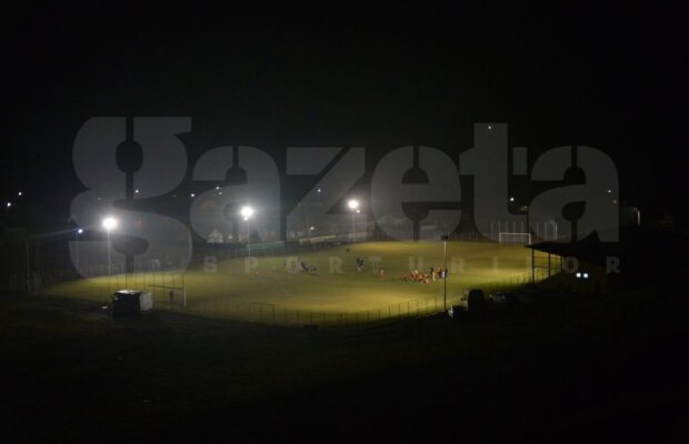 FOTO Aceasta este nocturna lui Eminescu, de pe stadionul din Ipoteşti!