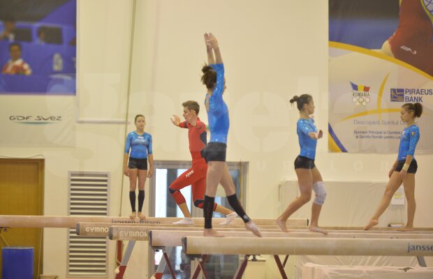 GALERIE FOTO Loturile de gimnastică şi sărituri cu schiurile au efectuat un antrenament comun