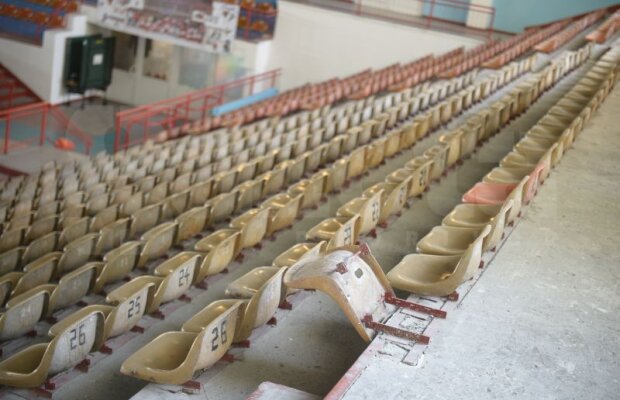 GALERIE FOTO » Ce ruşine! Aici va juca Simona Halep în România în meciul care poate duce ţara noastră în barajul pentru Grupa Mondială!