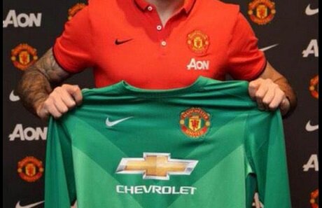 VIDEO Victor Valdes a învăţat engleza! De la "the ball to me" la un discurs aproape perfect