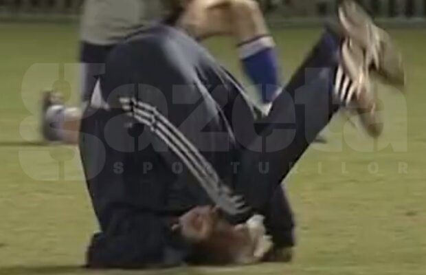 VIDEO Imagini memorabile cu doi fotbalişti români! Şi-au pus antrenorul să se dea peste cap :D