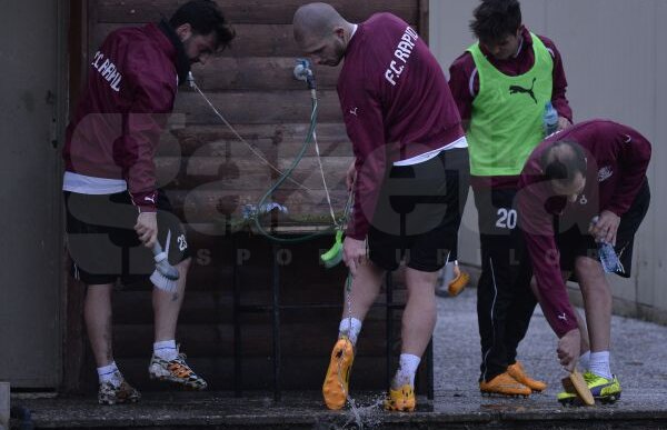 GALERIE FOTO Rapidiştii trag tare în Grecia pentru a fi gata de cursa pentru evitarea retrogradării