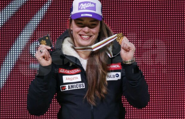 Tina X 3 » Slovena Tina Maze e omul momentului în schiul de elită: a cucerit aurul la combinată!