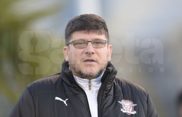 Domn' profesor, la tablă! Adrian Florea aşteaptă răspunsul de la noul Rapid: "Pustai e antrenor sau nu?"