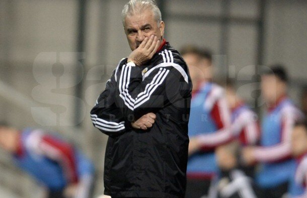 VIDEO Anghel Iordănescu şi-a vărsat nervii pe un jurnalist după jocul modest al naţionalei cu Sioni Bolnisi: "Vă las aici şi plec! Păi, mă luaţi la mişto?!"