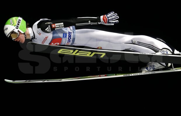 VIDEO Două recorduri mondiale în 24 de ore! Cine sînt primii doi oameni care au zburat cu schiurile mai mult de 250m